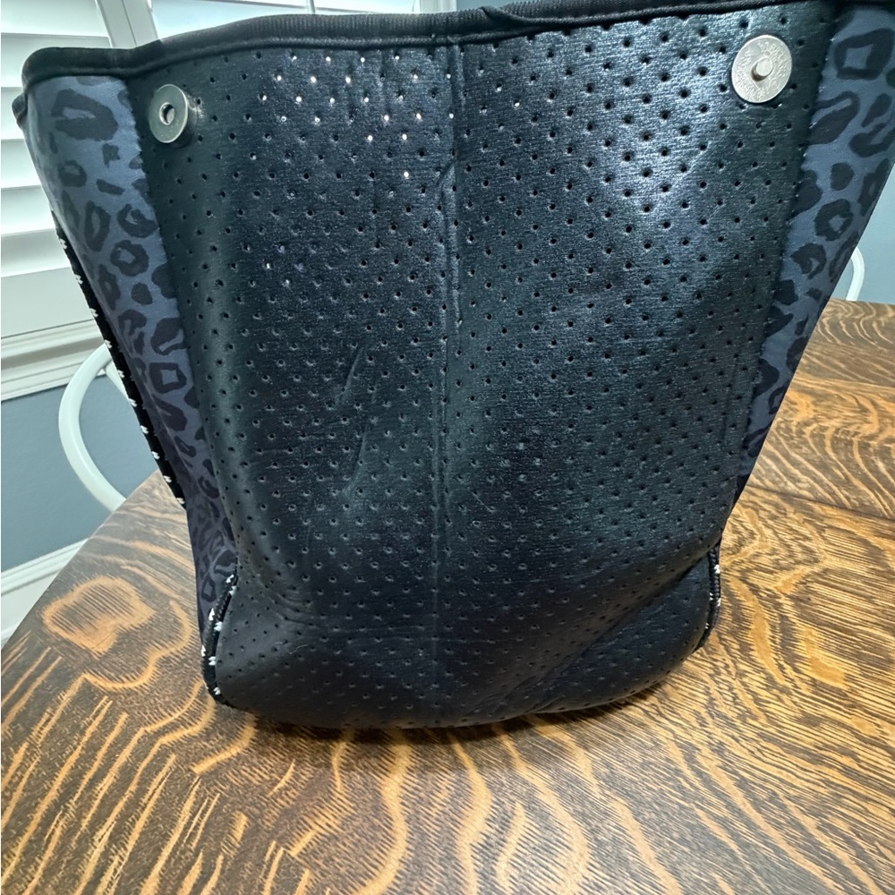 Leopard-Print Neoprene Tote in Dark Gray with Matching Pouch - Picture 3 of 5